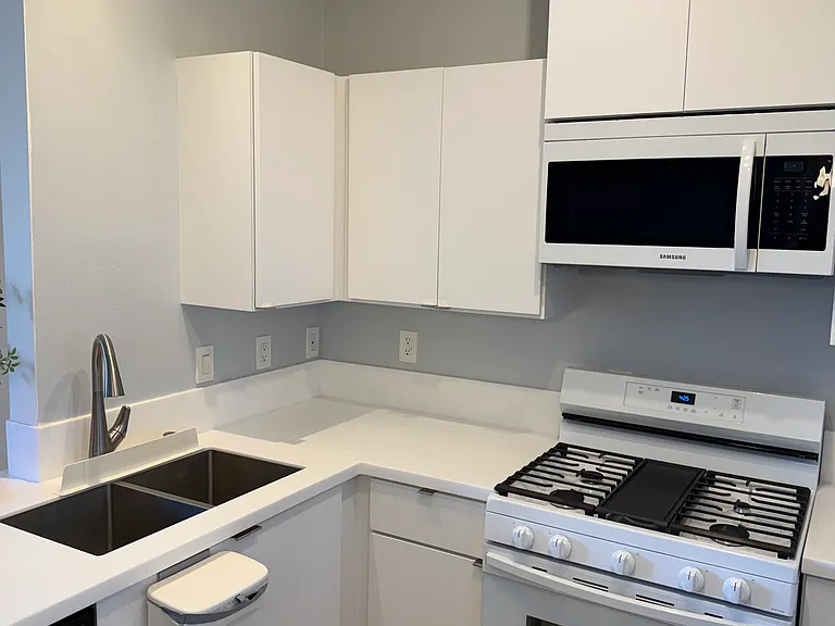 13941 Sherman Way #402 — Photo 3