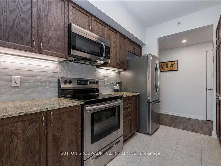 302 Essa Rd #418 — Photo 15