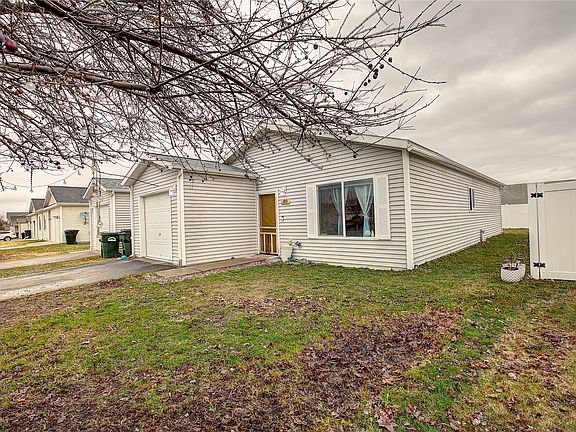 2nd image of 90 Empire Loop