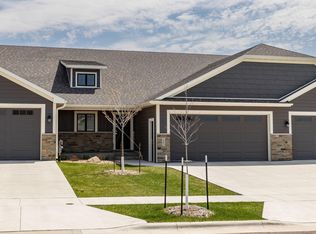 2487 Hadley Hills Dr NE, Rochester, MN 55906