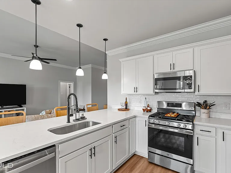 24 Venecia Ct — Photo 25