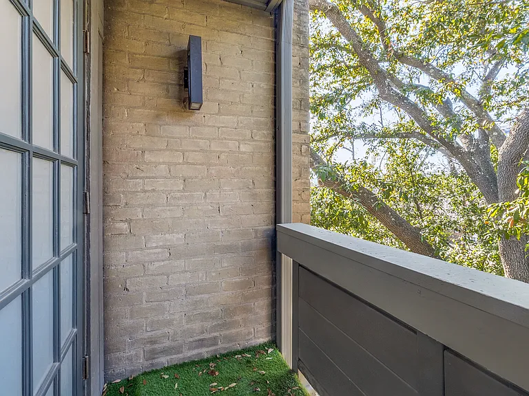 4024 Buena Vista St — Photo 16