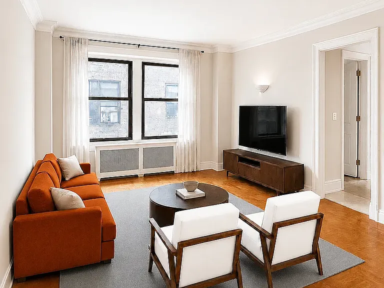 425 Riverside Dr #11B — Photo 2