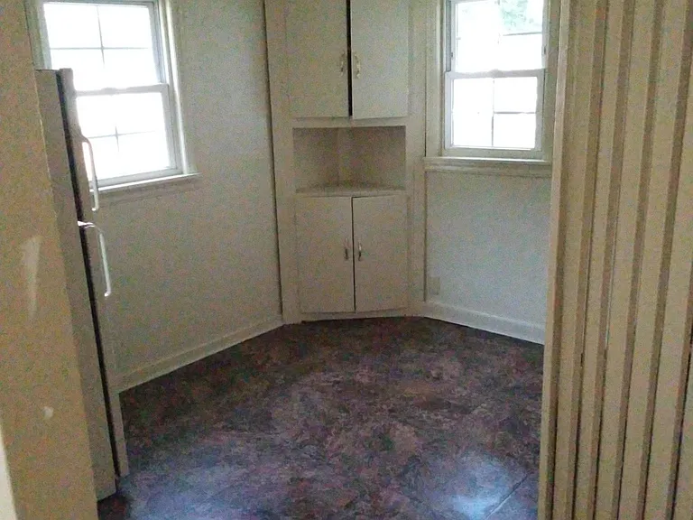 Kitchen with Refridgerator