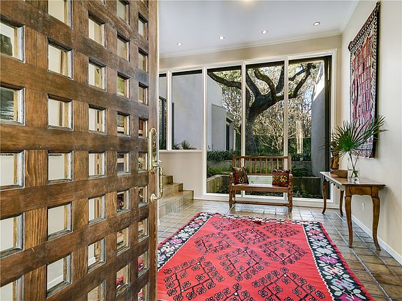 4th image of 10 Las Brisas Dr