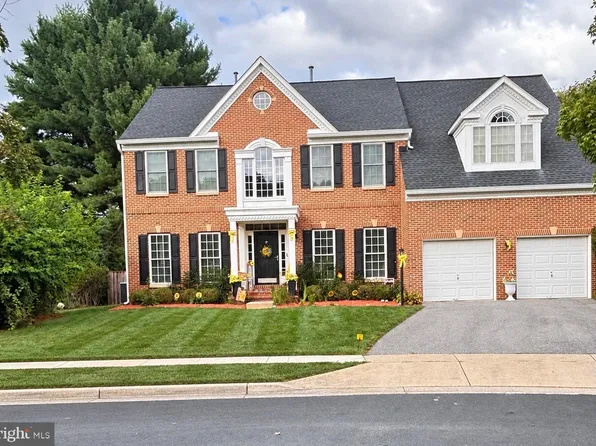 8 Seneca Forest Ct, Germantown, MD 20876