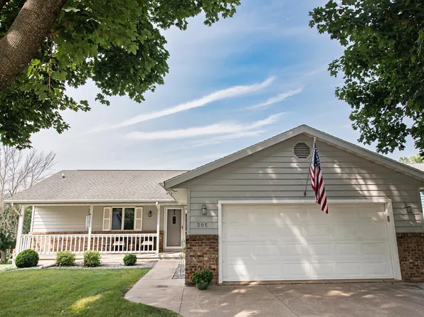 305 Regent Dr, La Crescent, MN 55947