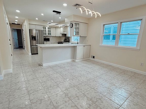 2nd image of 35 Cypress Ave #1