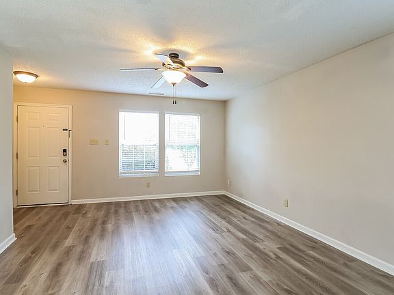 5th image of 803 Chastain Ave