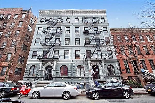 1st image of 218 W 22nd St #1W