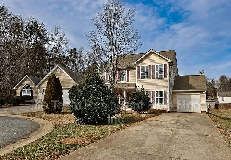 7109 Angela Marie Ct — Photo 32