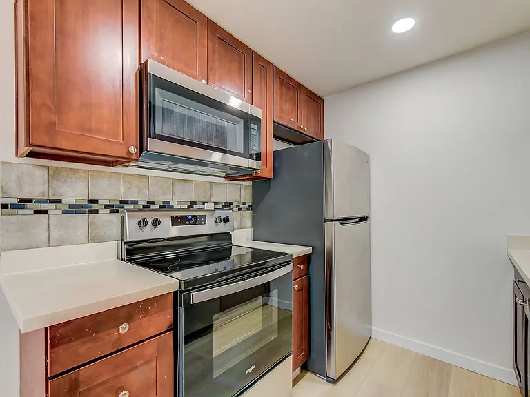 1605 Maple Ln #B — Photo 12