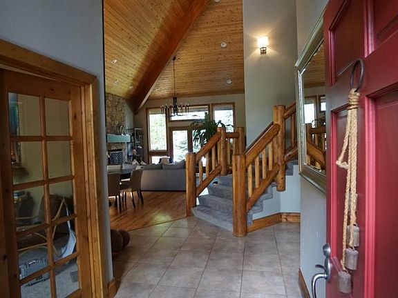 2nd image of 1 Waterloo Cir