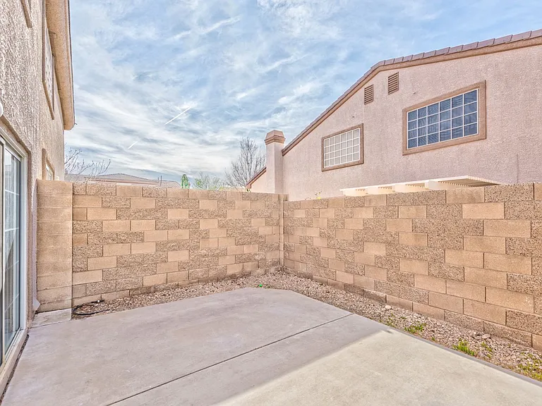 1637 Cave Spring Dr — Photo 11