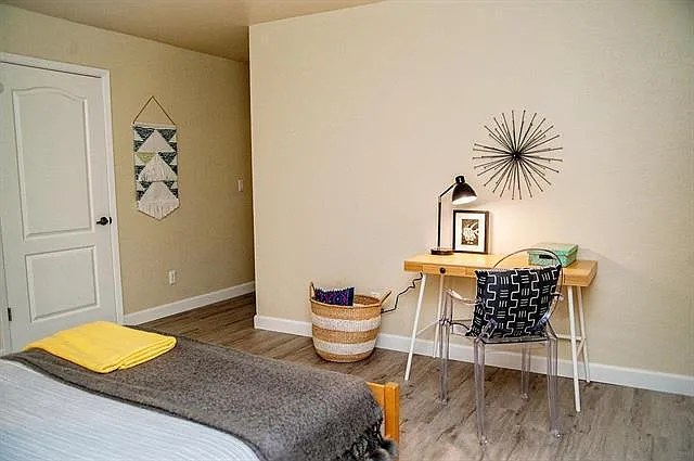 41 Grandview St #102 — Photo 8