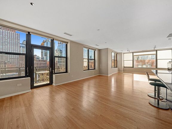5th image of 849 N Franklin St Unit 818