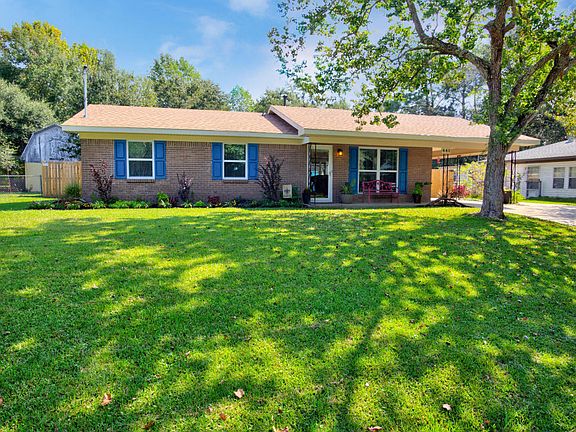 3rd image of 441 Whispering Pines Dr