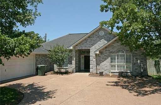 1st image of 6207 Stratford Cir