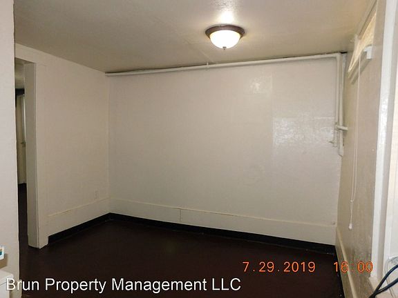 4th image of 1628 W Clinch Ave APT 8