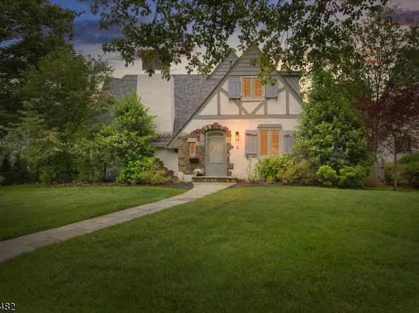 2 Midhurst Rd, Millburn Twp., NJ 07078