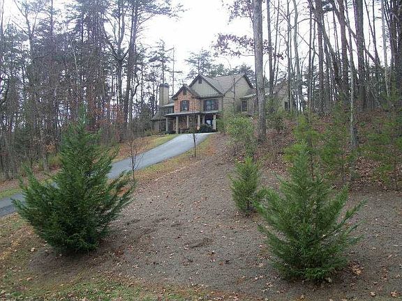 3rd image of 102 Nuckolls Ln