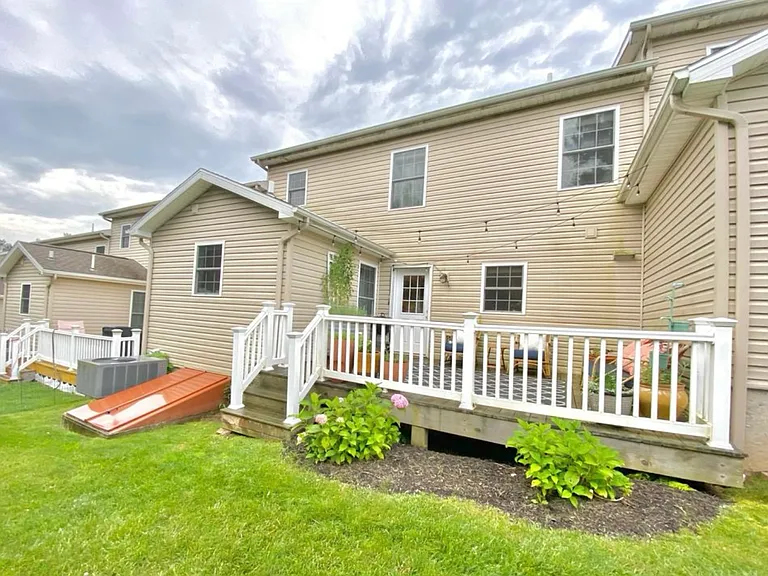 103 Wisteria Ln — Photo 5