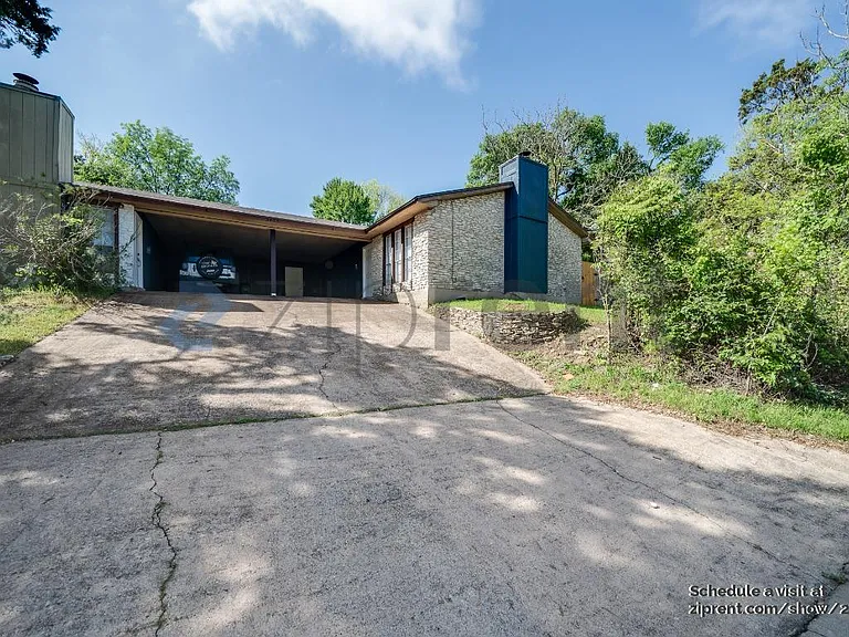 5400 Lishill Cv #A — Photo 3