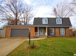4210 Bunker Hill Dr, Bettendorf, IA 52722