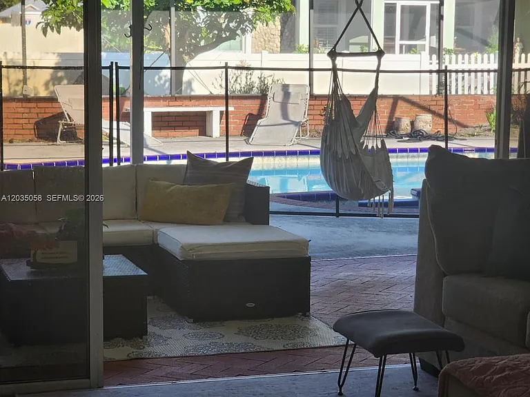6101 Palmetto Dr — Photo 50