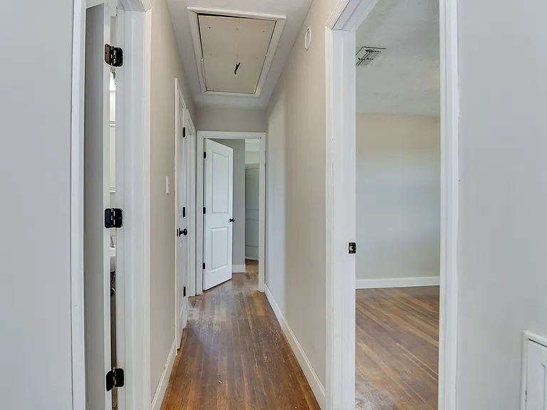208 Maywood Dr — Photo 15