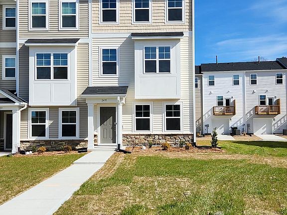 2nd image of 2431 Kasota Ln