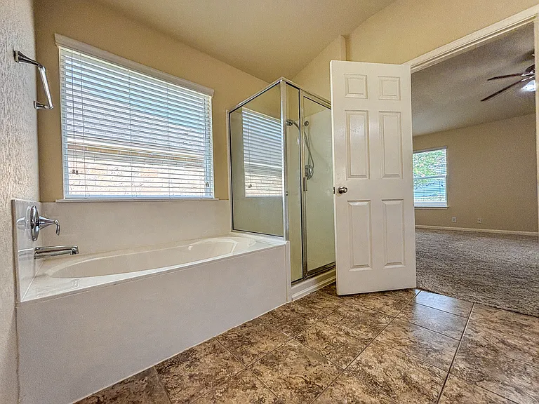 923 Avery Pkwy #2 — Photo 17