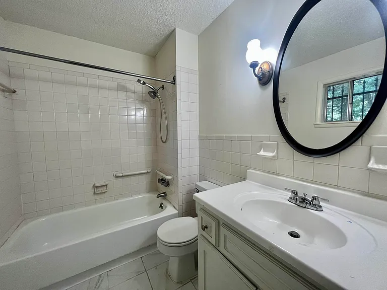 1384 Woodston Rd — Photo 17