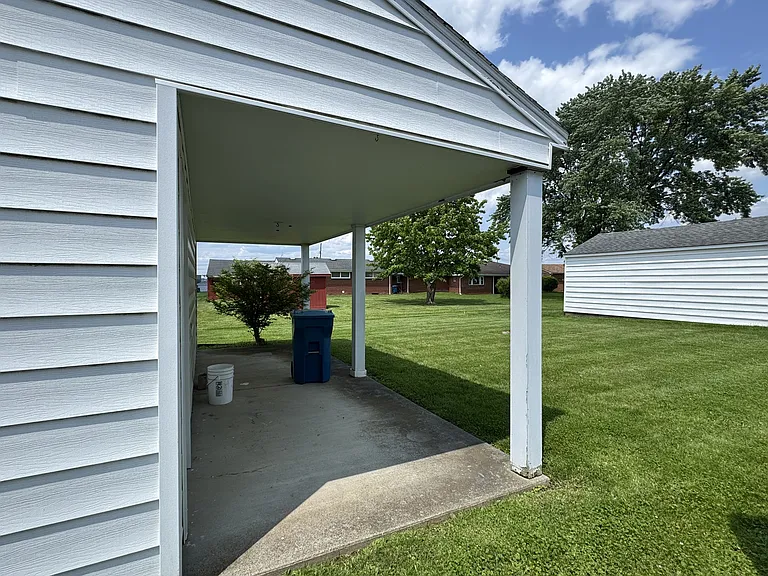 241 Helena Dr — Photo 7