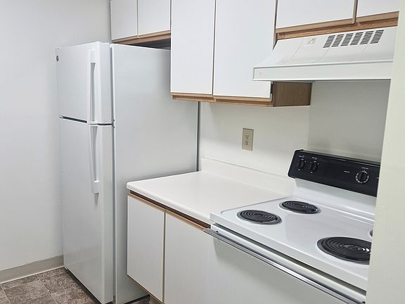 2nd image of 1801 Raleigh Ave #2111