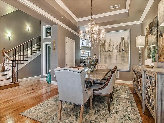 5th image of 416 NE 2nd St