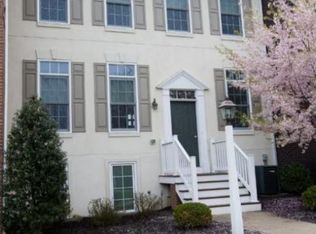 204 Great Lawn Cir, Lancaster, PA 17602