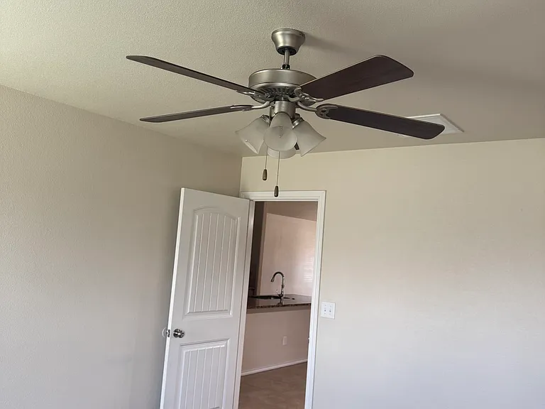 10106 Viola Ave — Photo 14