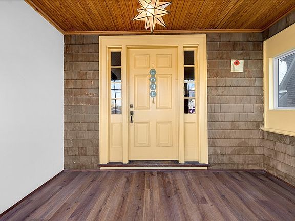 3rd image of 55 Louis St