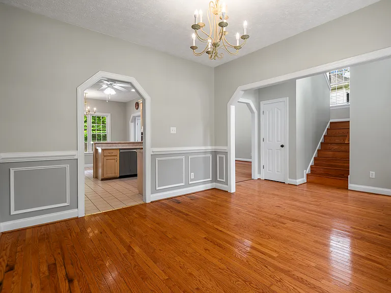619 Greyshire Dr — Photo 12