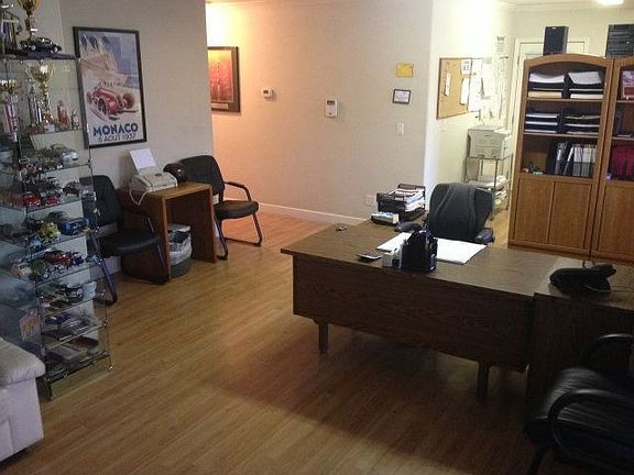 4th image of 31 Stewart Ave