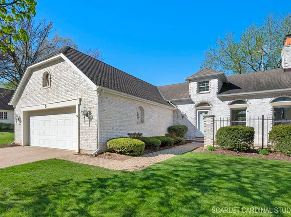 3 Glengarry Ln, Sugar Grove, IL 60554