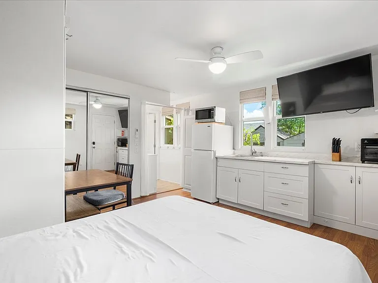 225 Humupea St — Photo 2