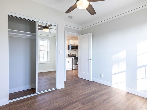 2nd image of 847 N Wilton Pl