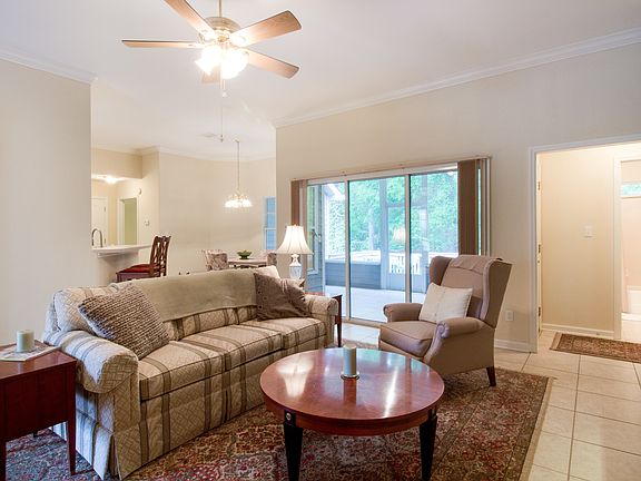 5th image of 887 Eagle View Dr