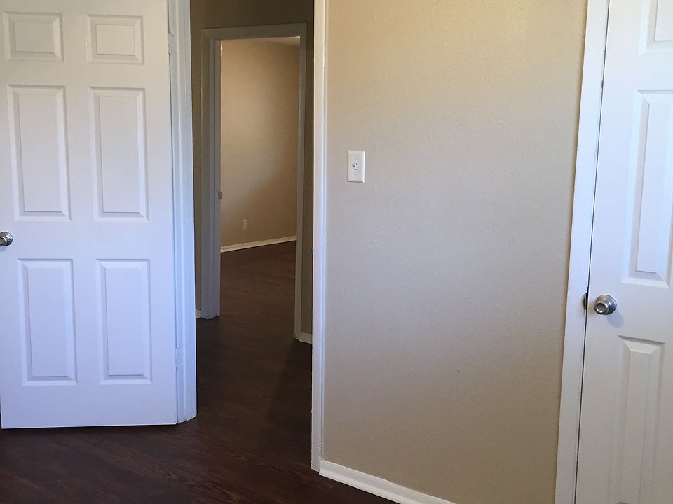 1st image of 295 12th St NE #Duplex