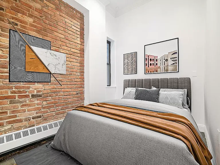 326 E 4th St #3B — Photo 3