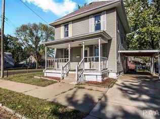 301 Caroline St, Pekin, IL 61554