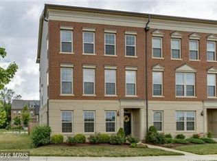 7801 Crescent Park Dr, Gainesville, VA 20155