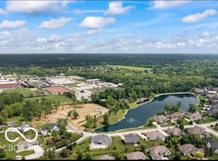4867 Lakeview Dr, Greenwood, IN 46143